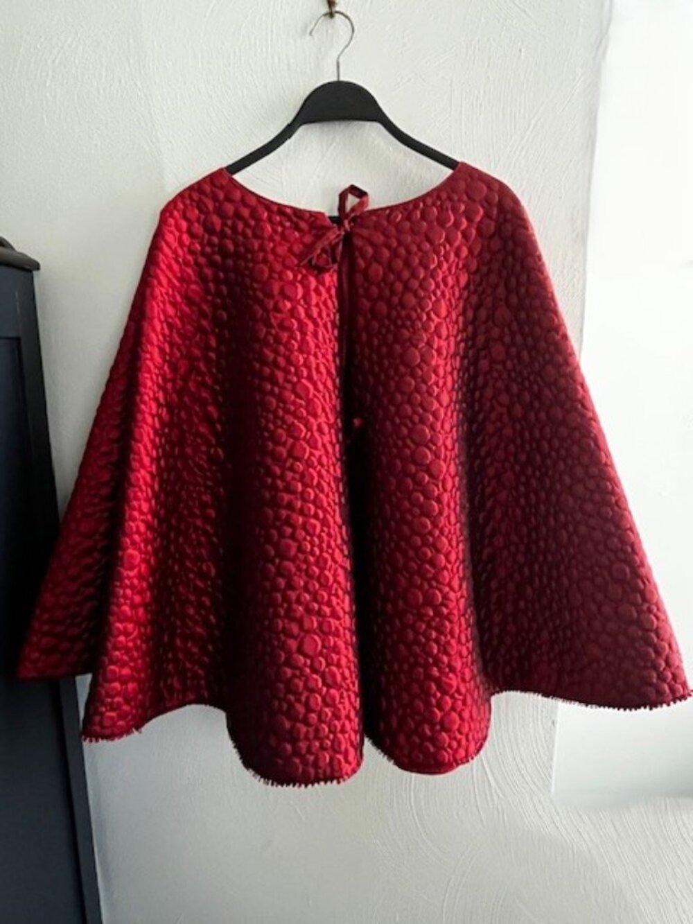 Christmas Tree Skirt Burgundy Red - Picture 3 of 8